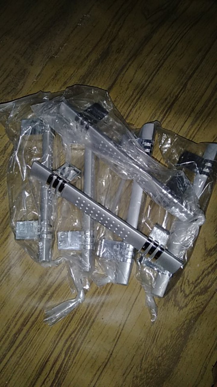 Handle Lemari Pegangan Plastik Bintik Chrome 96 160 Bukan Aluminium Huben 211