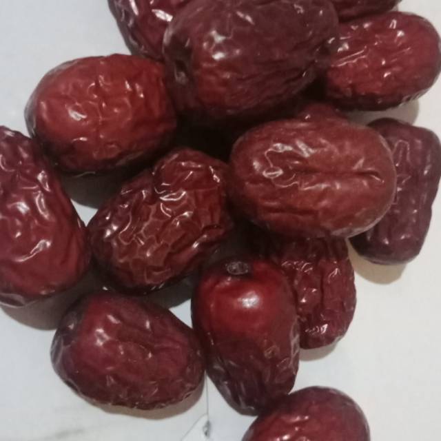 

Kurma merah besar