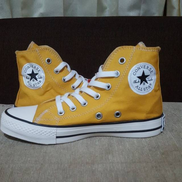 converse chuck taylor kuning