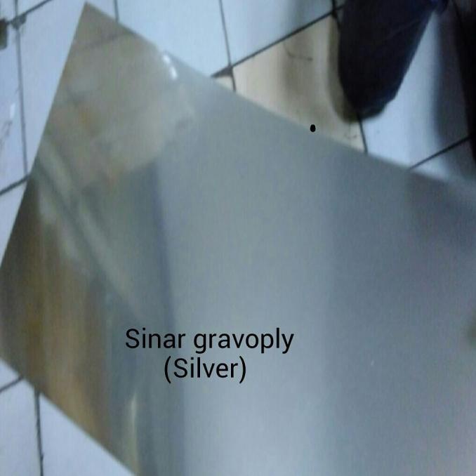 

Gravoply Silver Teks Hitam Bahan Gravir Nametag Dll 60X120 Tebal 1.5Ml Terlaris