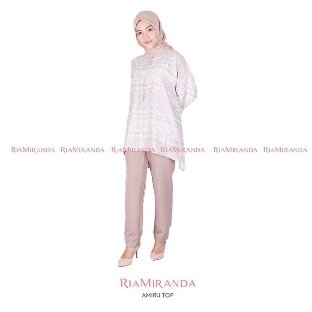 Amiru Top Ria Miranda Dekade Sale