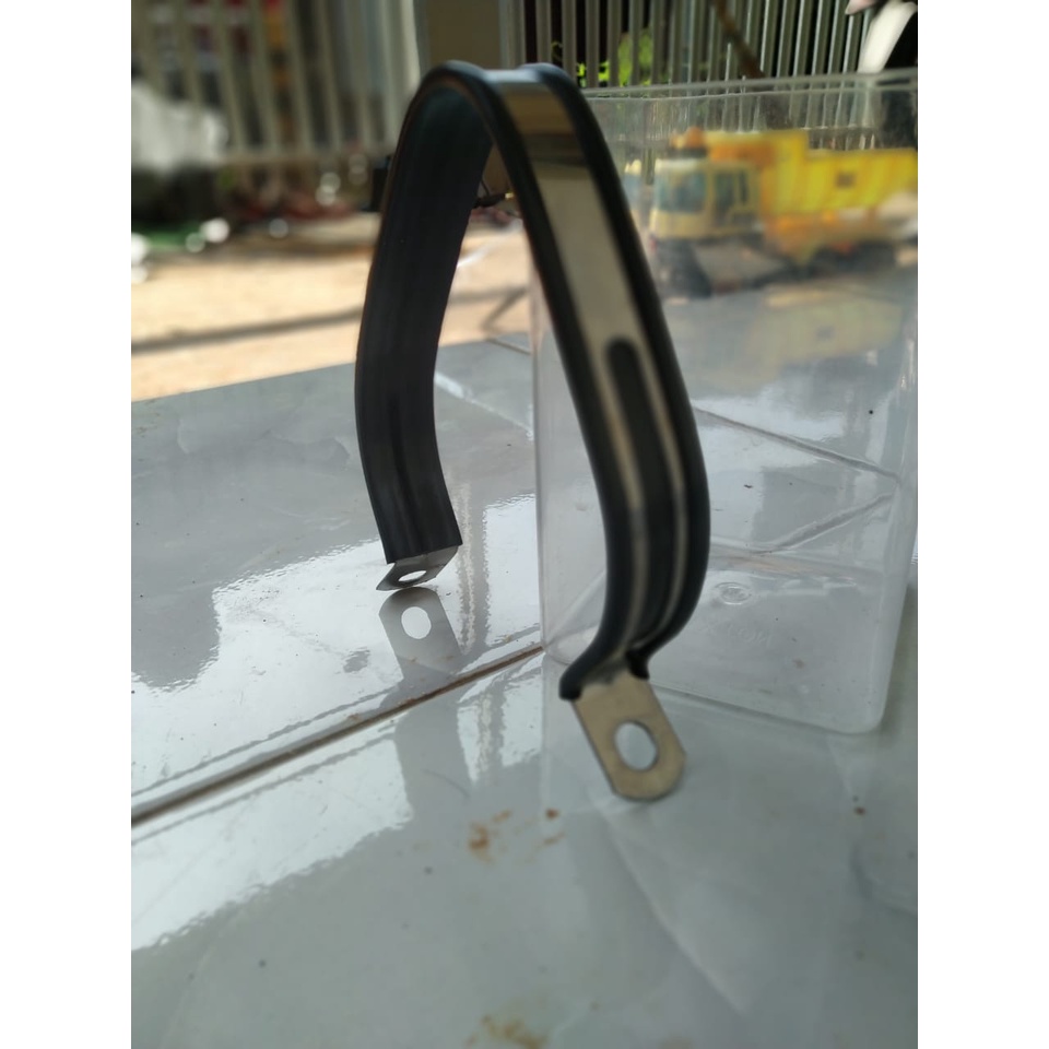 Klem Oval Gantungan bracket Knalpot Racing Ukuran 4,5 inch