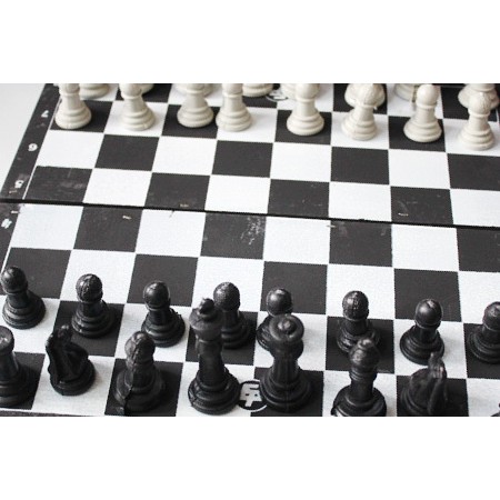 Chess Catur Kayu Pion Plastik Ekonomis Size L Shopee Indonesia