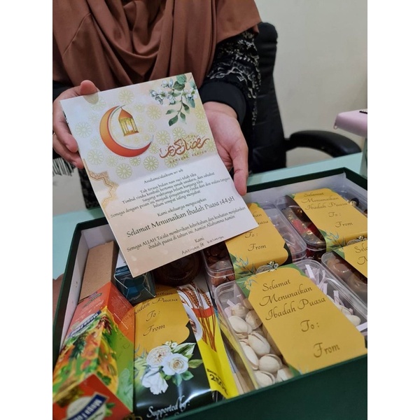 

Hampers Premium Ramadhan dan Idul Fitri Hampers kurma dan oleh oleh haji