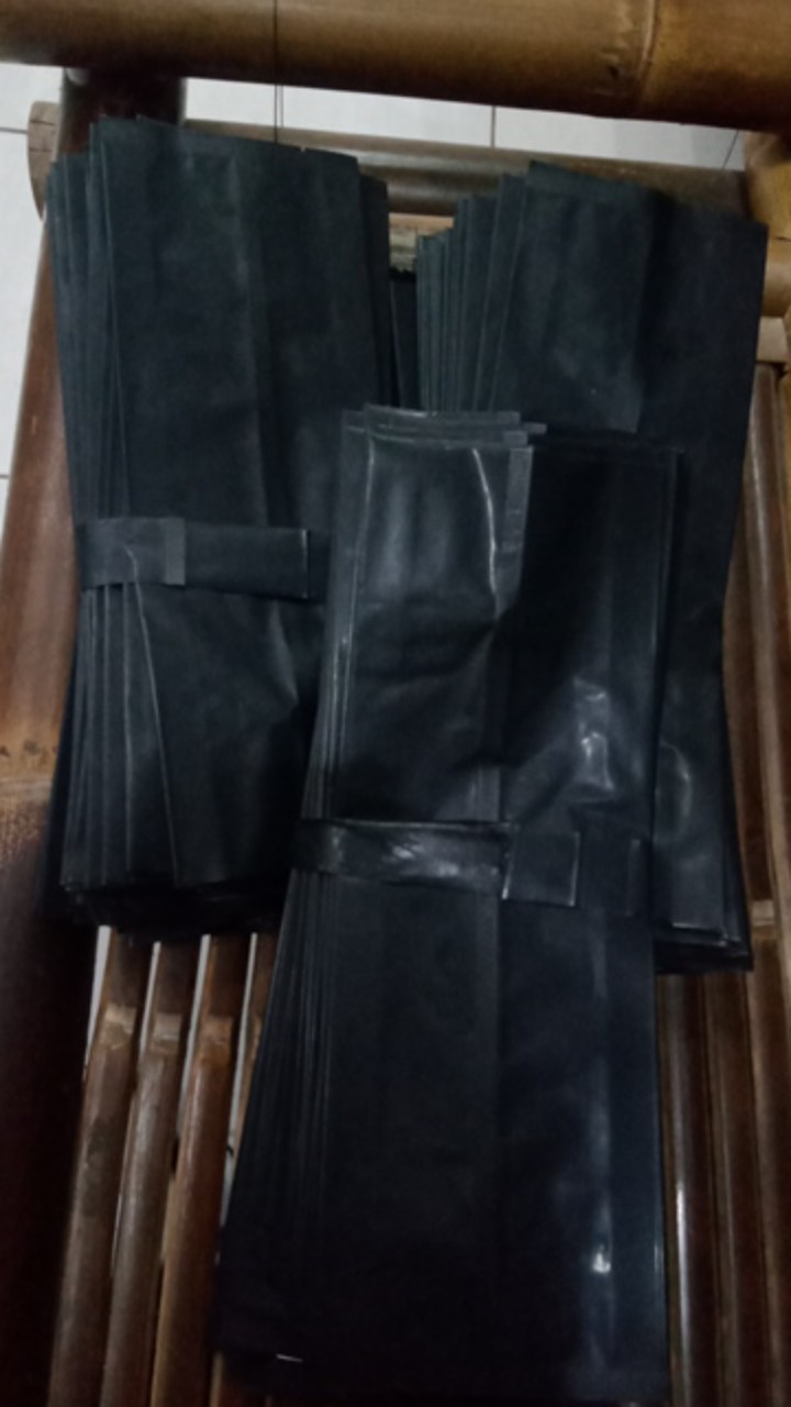Kemasan Kopi Standing Pouch Valve + Zipper Warna Hitam 500gr / Stp / Valve / Zipper / Stp Kopi