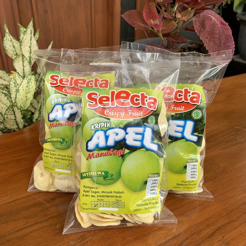 

Kripik Apel Selecta Grade A | 100gr | Khas Kota Batu