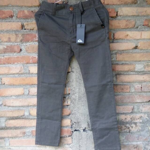 Celana chinos quiksilver /celana panjang