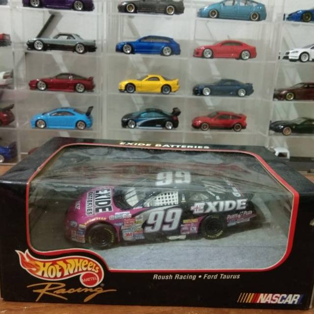 Hot wheels pro racing nascar skala 43