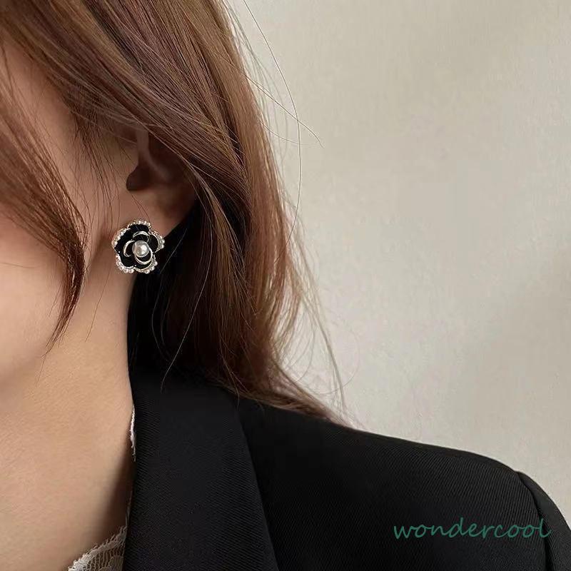 Anting Stud Silver Needle Bentuk Bunga Camellia Gaya Vintage -Won