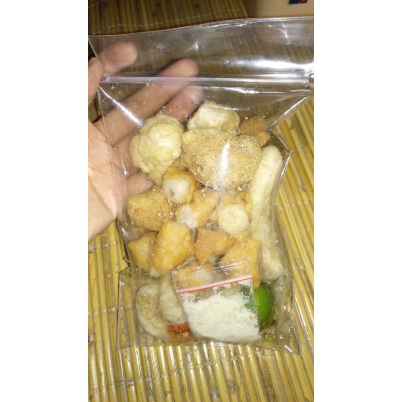 

CUANKI / MAKANAN INSTAN / CUANKI PEDAS GURIH NIKMAT