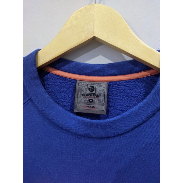 CREWNECK SWEATER BLACK YAK