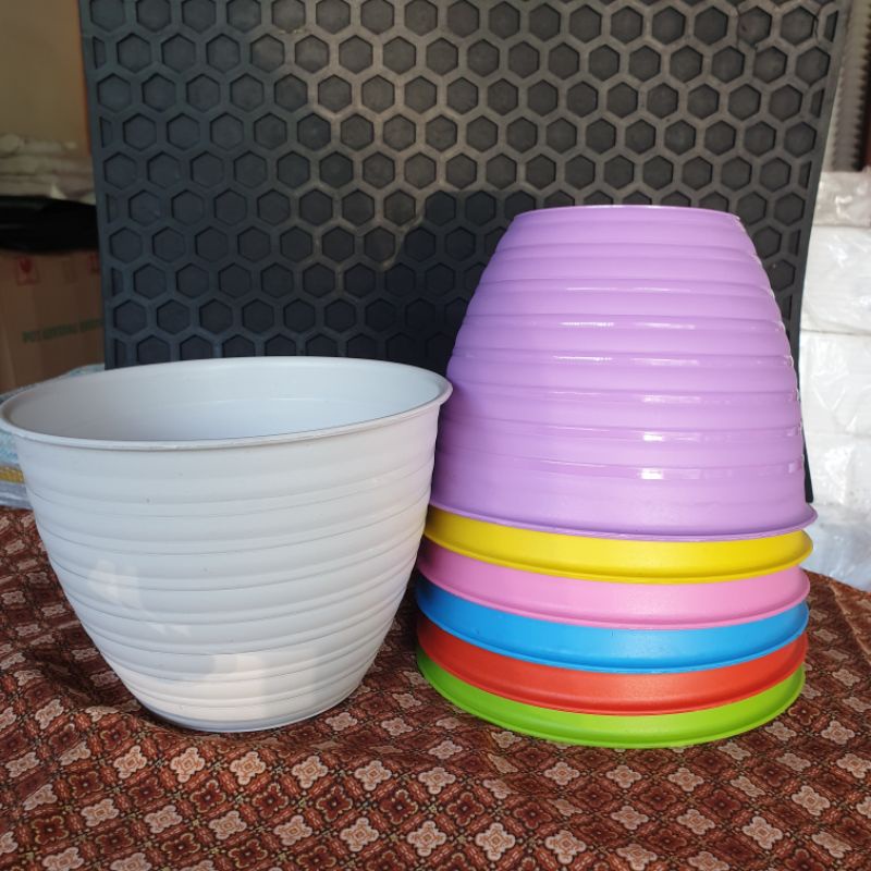 MDN TAWON 15 (15cm) pot bunga model tawon putih dan warna warni