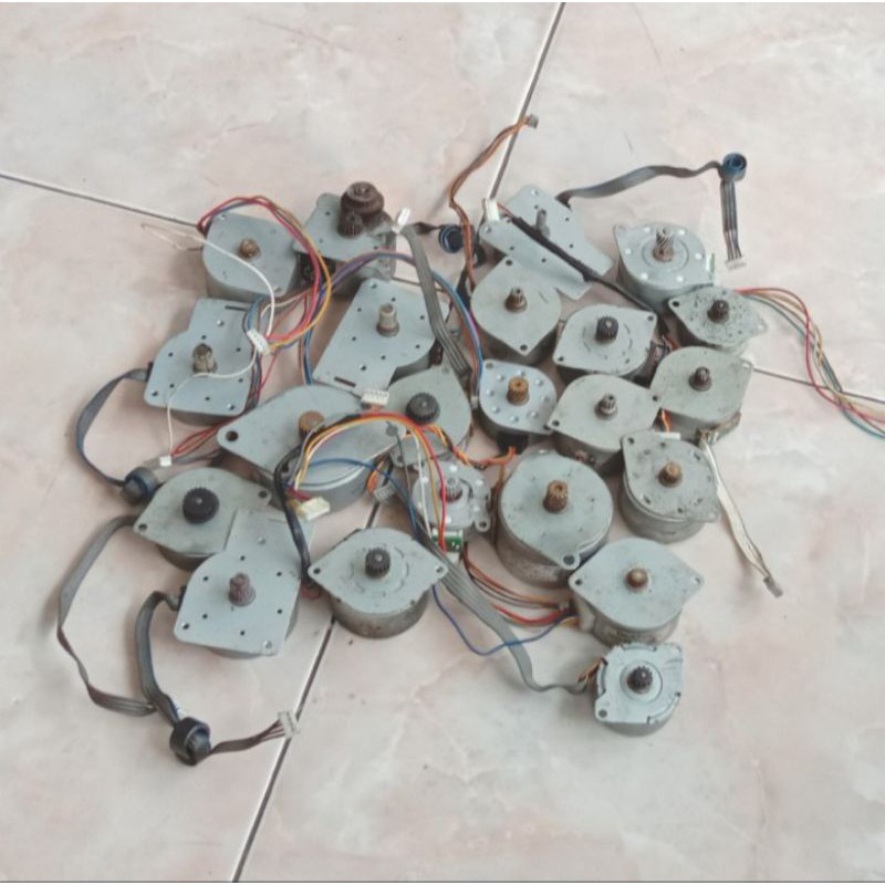 Lot 22 Pcs Stepping Motor Campuran