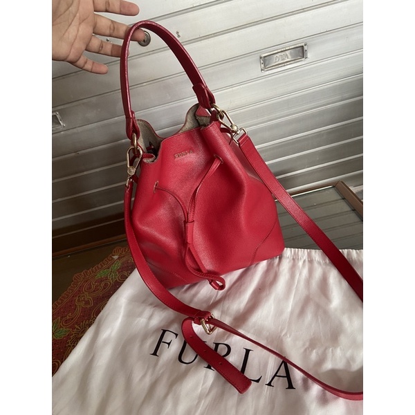 tas bucket furla