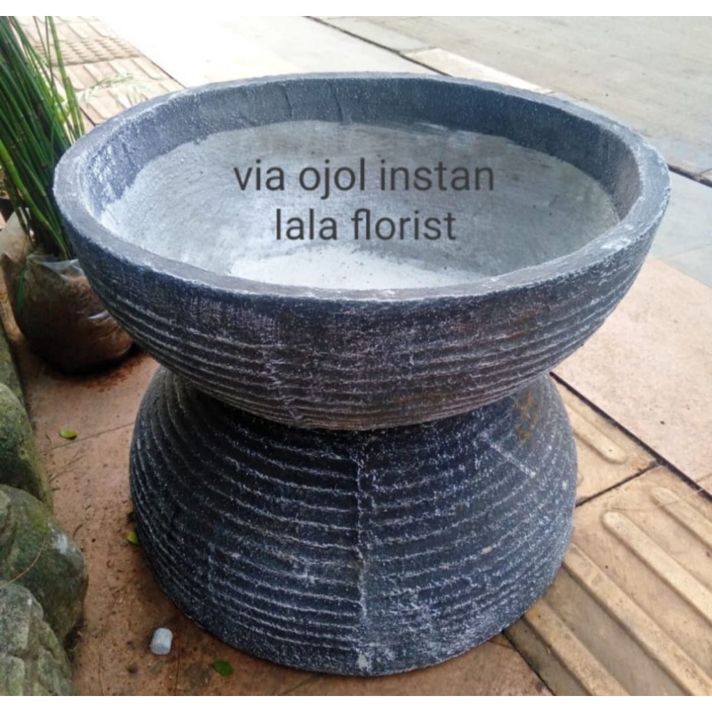 POT TERATAI 50CM ( POT SAJA BELUM SAMA KAKI )POT TANAMAN / POT SEMEN / POT BETON / POT MINIMALIS / P