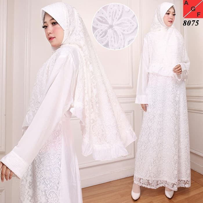 NISSA SABYAN  Baju Muslim Wanita / Baju Gamis Putih Silk Sutra #8075 STD - Putih, M