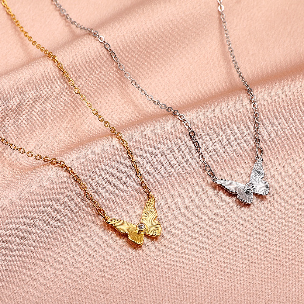 Kalung Liontin Kupu-kupu Desain Niche Rantai Klavikula Logam Mewah Ringan Wanita Dengan Berlian