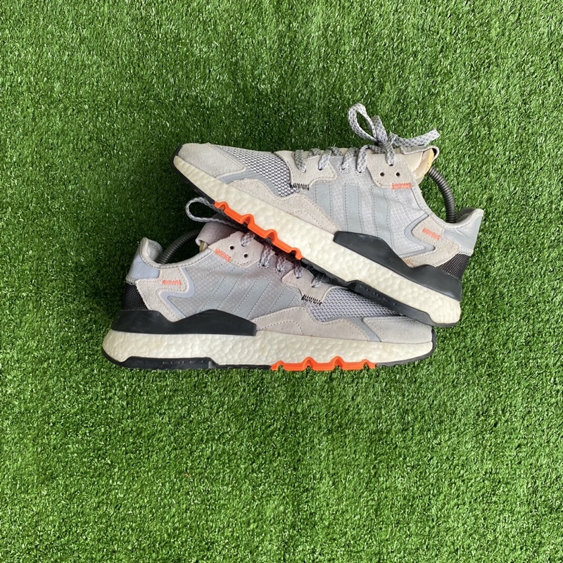 ADIDAS NITE JOGGER GREY TWO SOLAR ORANGE
