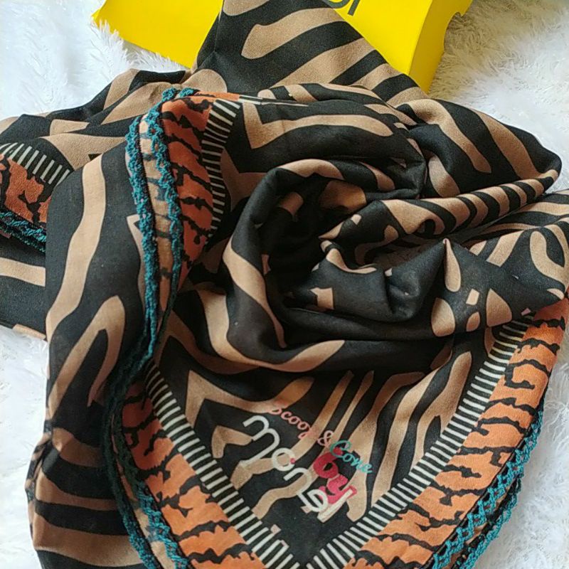 PROMO HIJAB SEGIEMPAT MONEL / HIJAB BRANDED / HIJAB SCOOP & CONE