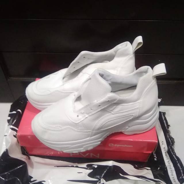 Sepatu wanita pvn size 39 only ORIGINAL
