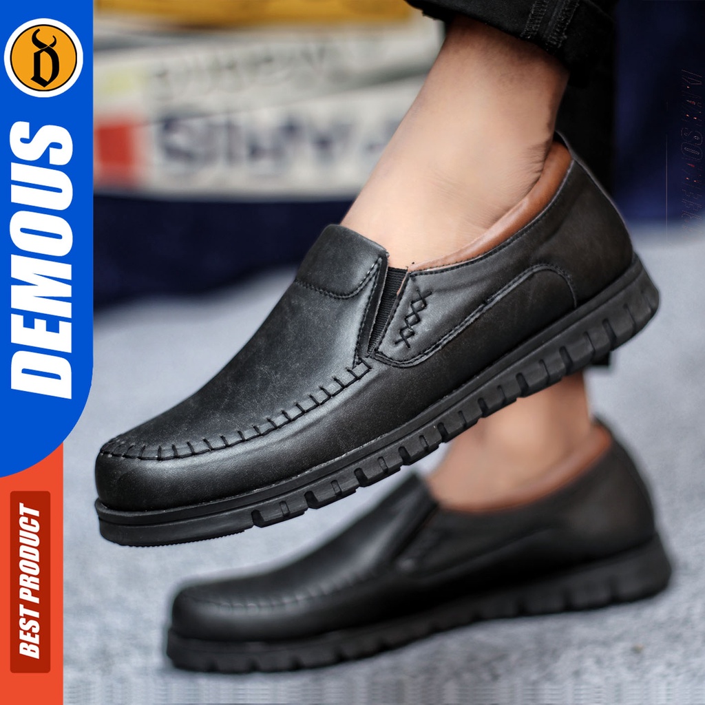 Sepatu Formal Pria Sepatu Casual Pria Kulit Pu Slop Sepatu Pantofel Kerja Kantor Kuliah Kondangan Sepatu Hitam Pria DEMOUS BLEND