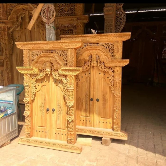 JENDELA GEBYOK JATI UKIR ANTIQ MENTAH