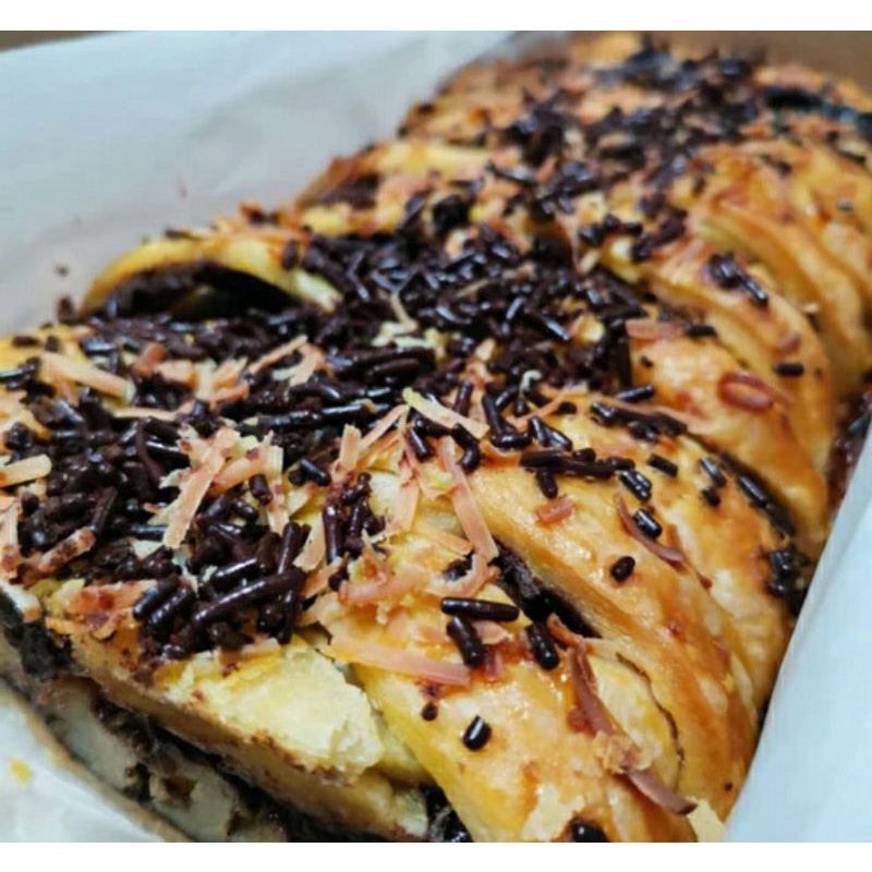 

BANANA STRUDEL CHOCO CHEESE