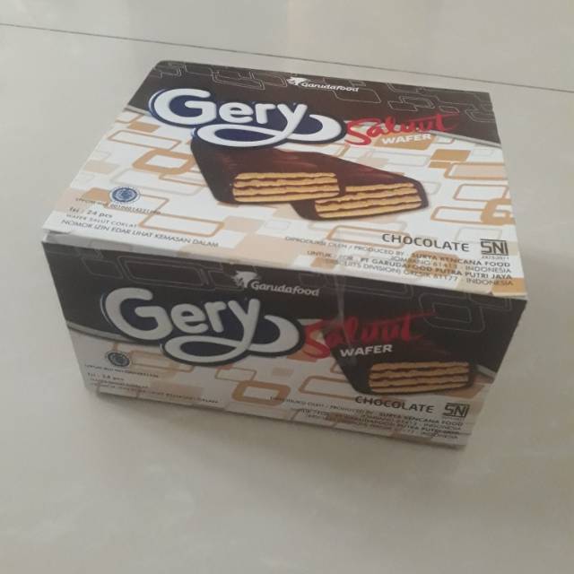 

Gery Saluut Wafer Coklat Box