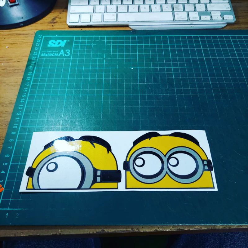 

Sticker Cutting Minnion Full warna isi 1 pcs