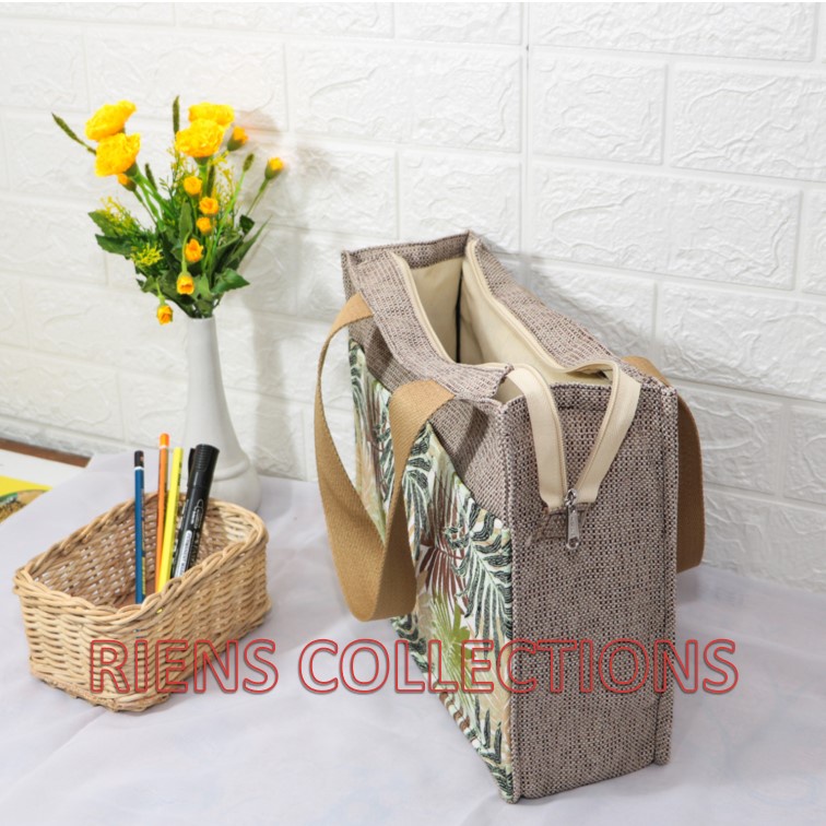 RIENS COLLECTIONS. TAS KANVAS TAS GONI SINTETIS KOMBINASI KANVAS MOTIF FLORAL PALM COKLAT