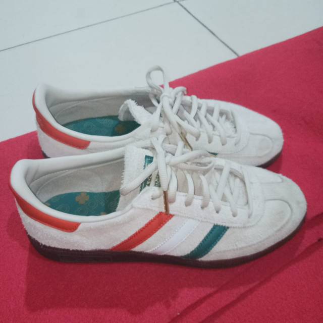 (SOLD)Adidas Spezial st patrick beige