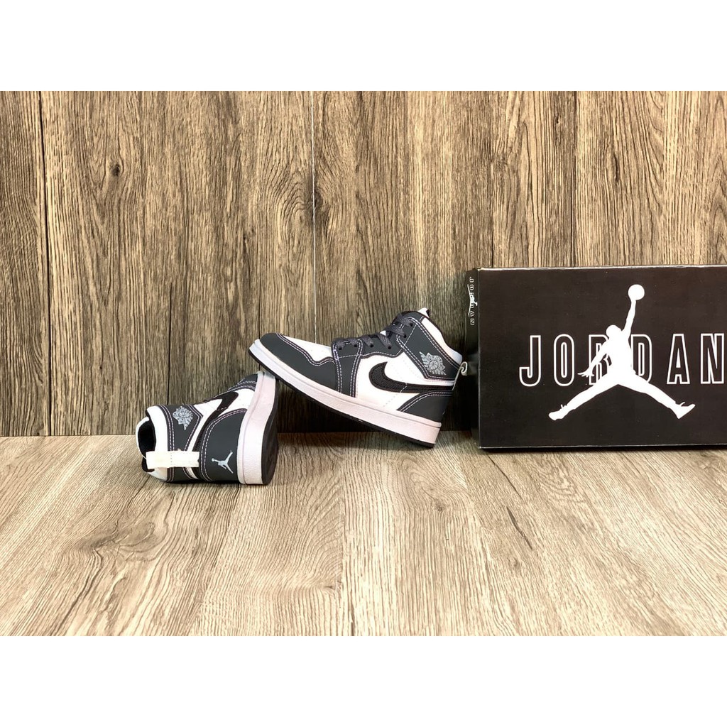 12.12 MEGA SALE AIR JORDAN 1 MID BW FASHION KIDS UNISEX SIZE 24-35