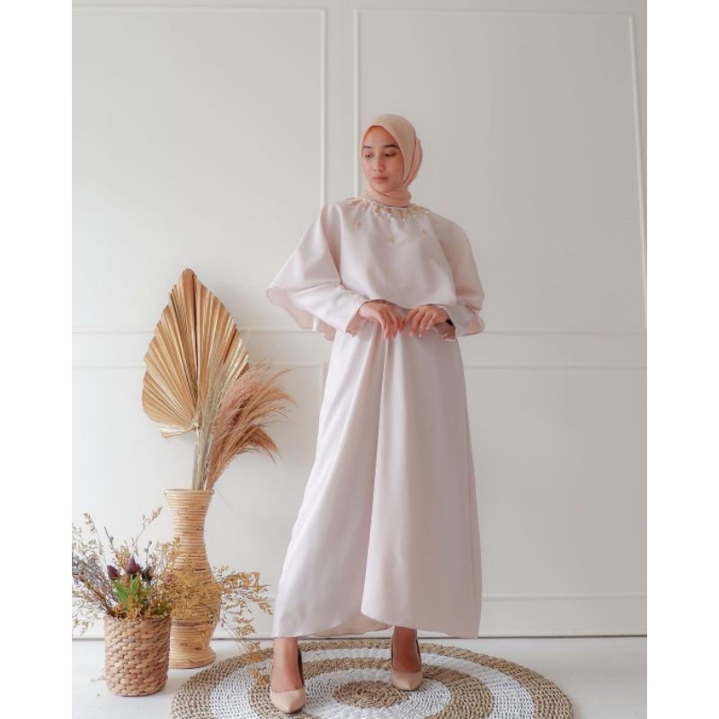 RUBY BEADS DRESS / DRESS LEBARAN