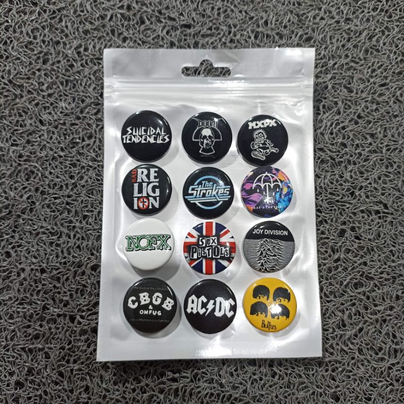 Pin / bros pin musik sexspistols grosir ( Promo 1 pack isi 17pcs )