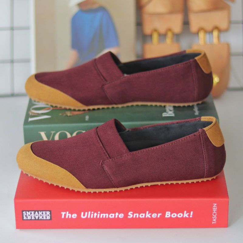 bungkusuku ken - Sepatu Casual Slip On Pria Canvas Twill Trendi