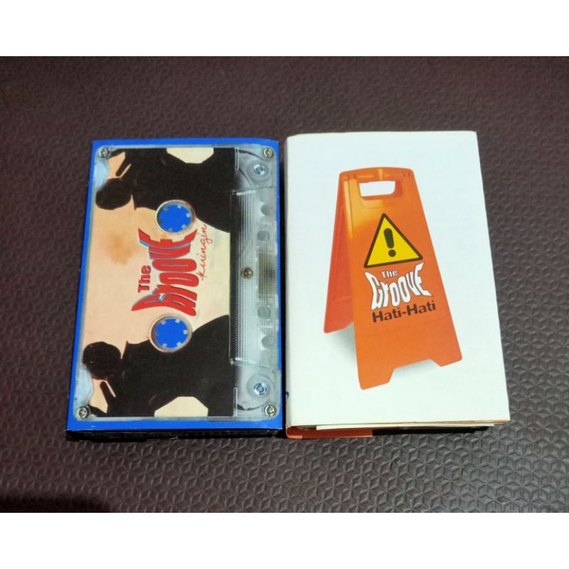 Kaset pita The Groove