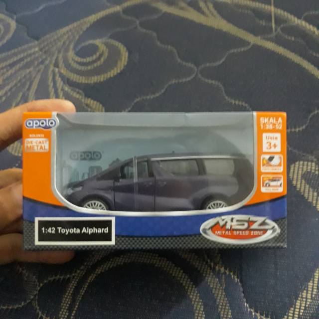 Apolo Toyota Alphard Ungu