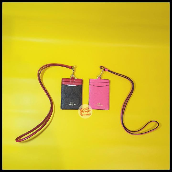 

Coach Signature Id Tag Lanyard Original - Rare Edition