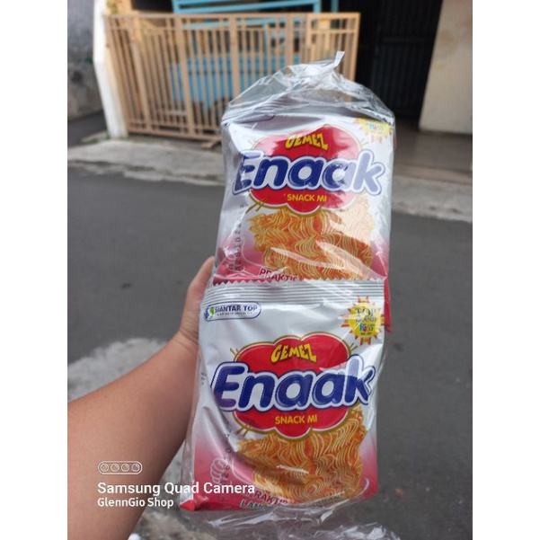Mie Gemez Enaak kremes 16 gr pak isi 10 pcs