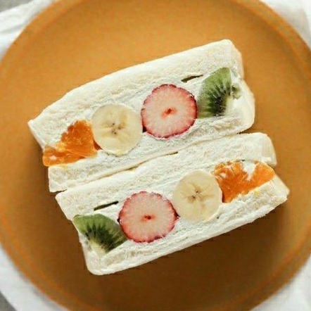 

Japenese Fruit Sandwich / Japenese Fruit Sando / Sandwich Buah