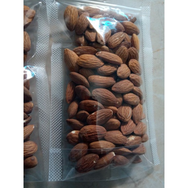 

Kacang Almond Mentah 100 gr