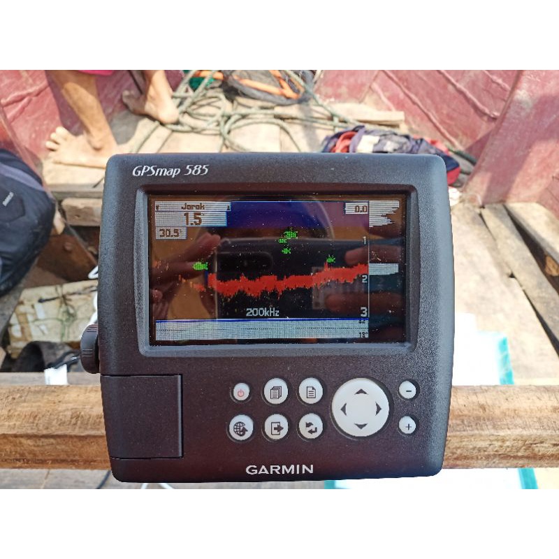 Gps Map Garmin Fish Finder 585 (Second Like New)