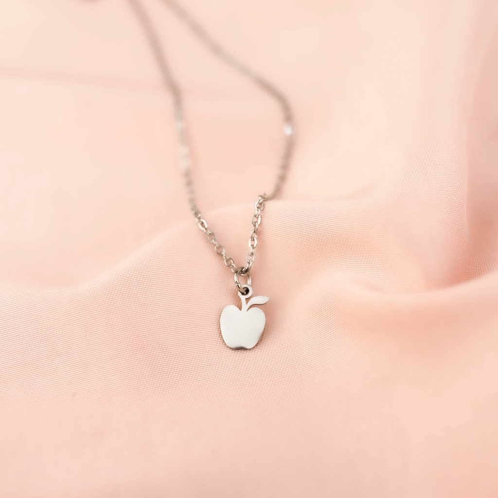 Kalung Rantai Buah Apel / Apple Necklace Wanita Titanium Anti Karat Mirai Jewelry