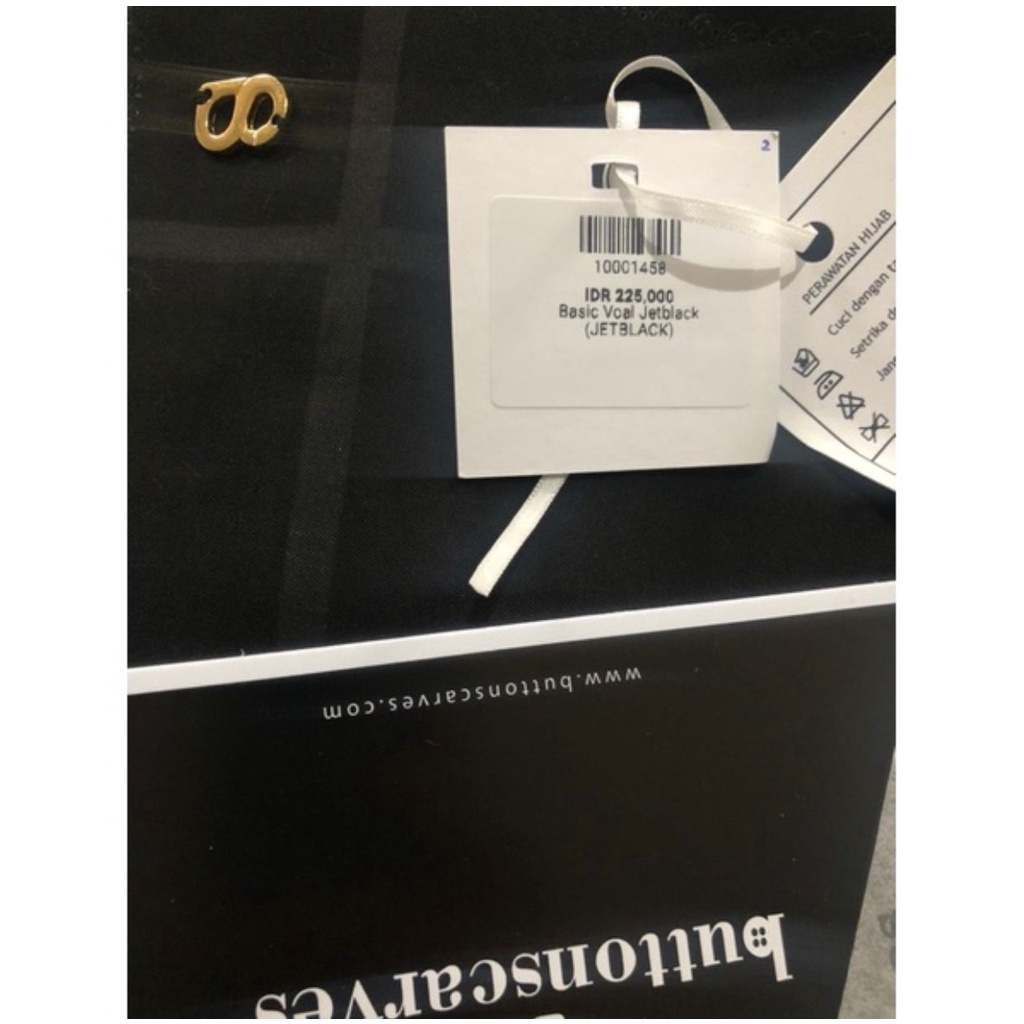 Basic Voal JetBlack Buttonscarves