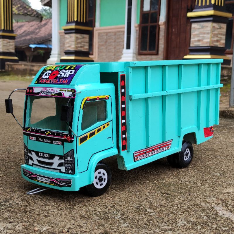 Miniatur mobil truk oleng kayu mainan anak model isuzu giga kokoh besar Murah