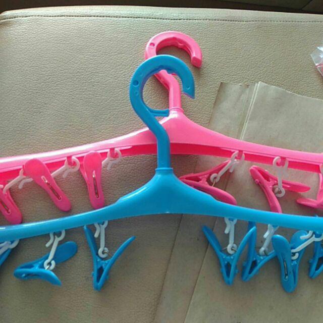 8 In 1 Hanger ( 1 Hanger Isi 8 Jepitan ,praktis & Irit Tempat