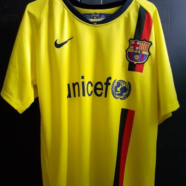 Jersey Retro Barcelona Away Tahun 2009 size M
