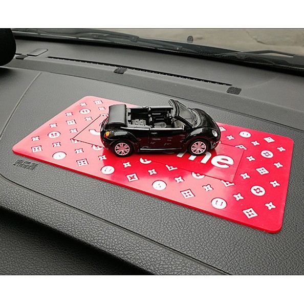 Alas / Tatakan Anti Selip slip Mat Dashboard Mobil Motif SP