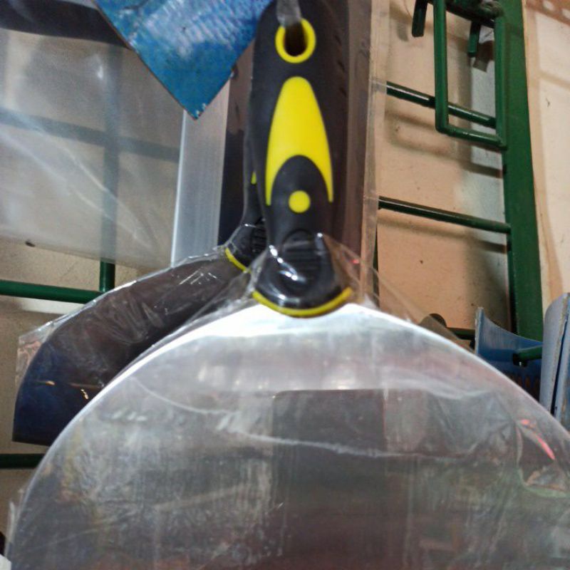 Sekrap gypsum dempul tembok 8"