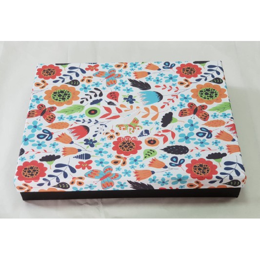 

Kotak Kado / Kotak Hadiah / Gift Box Pakaian B / Motif Bunga dan Kupu-kupu